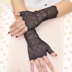 Cradle Of Goth Lace Gloves MISCELLANEOUS 20 Cradle Of Goth Lace Gloves MISCELLANEOUS