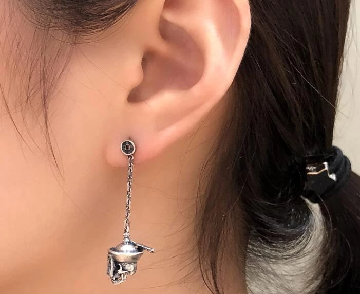 Cradle Of Goth Dangling Skulls (Silver) 3 Cradle Of Goth Dangling Skulls (Silver)